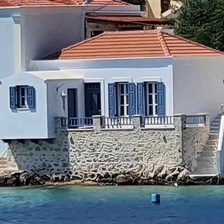 Halki Sea Breeze - A Waterfront Villa מראה חיצוני תמונה