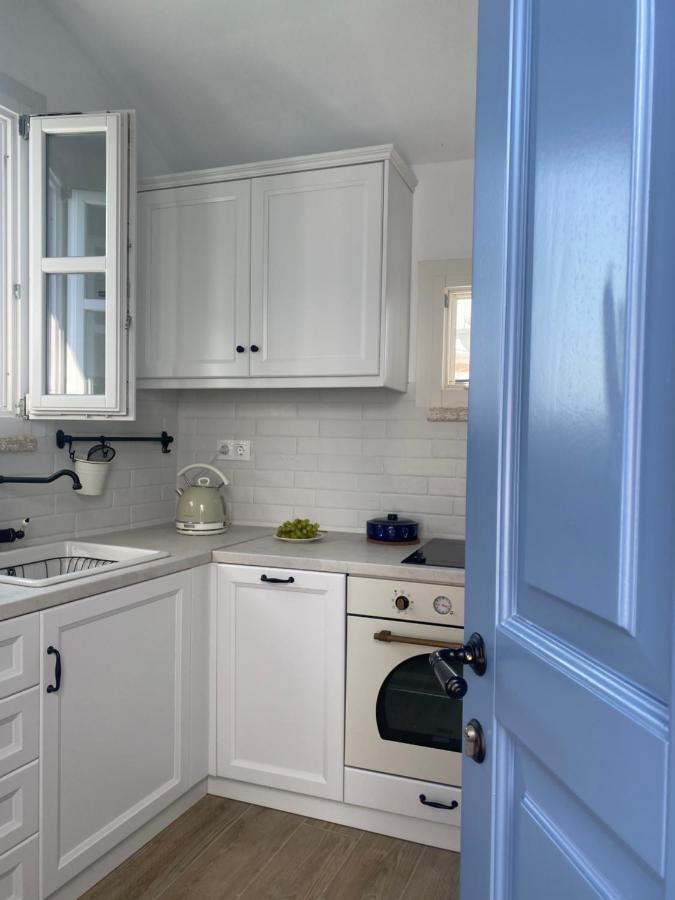 Halki Sea Breeze - A Waterfront Villa מראה חיצוני תמונה