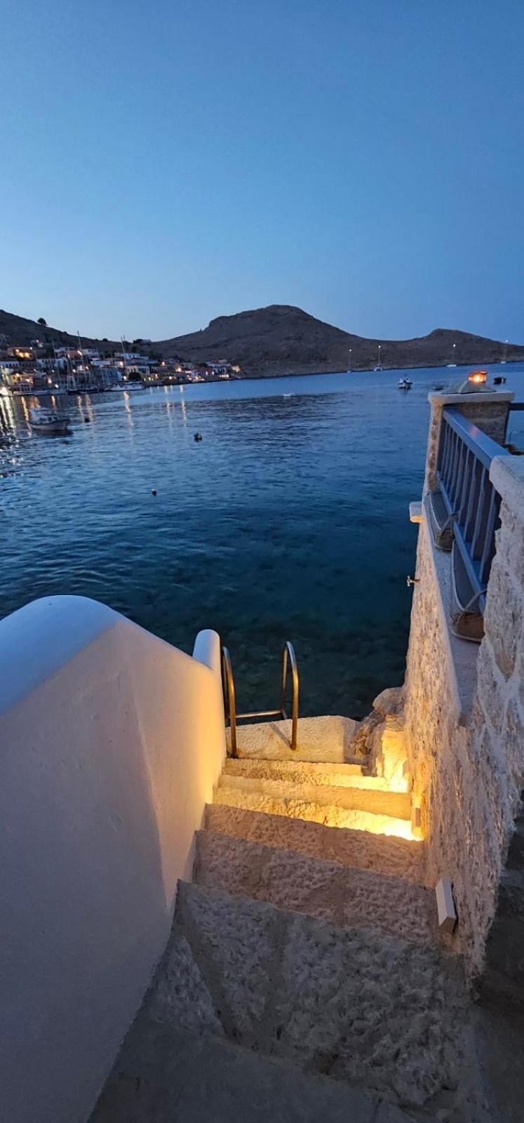 Halki Sea Breeze - A Waterfront Villa מראה חיצוני תמונה