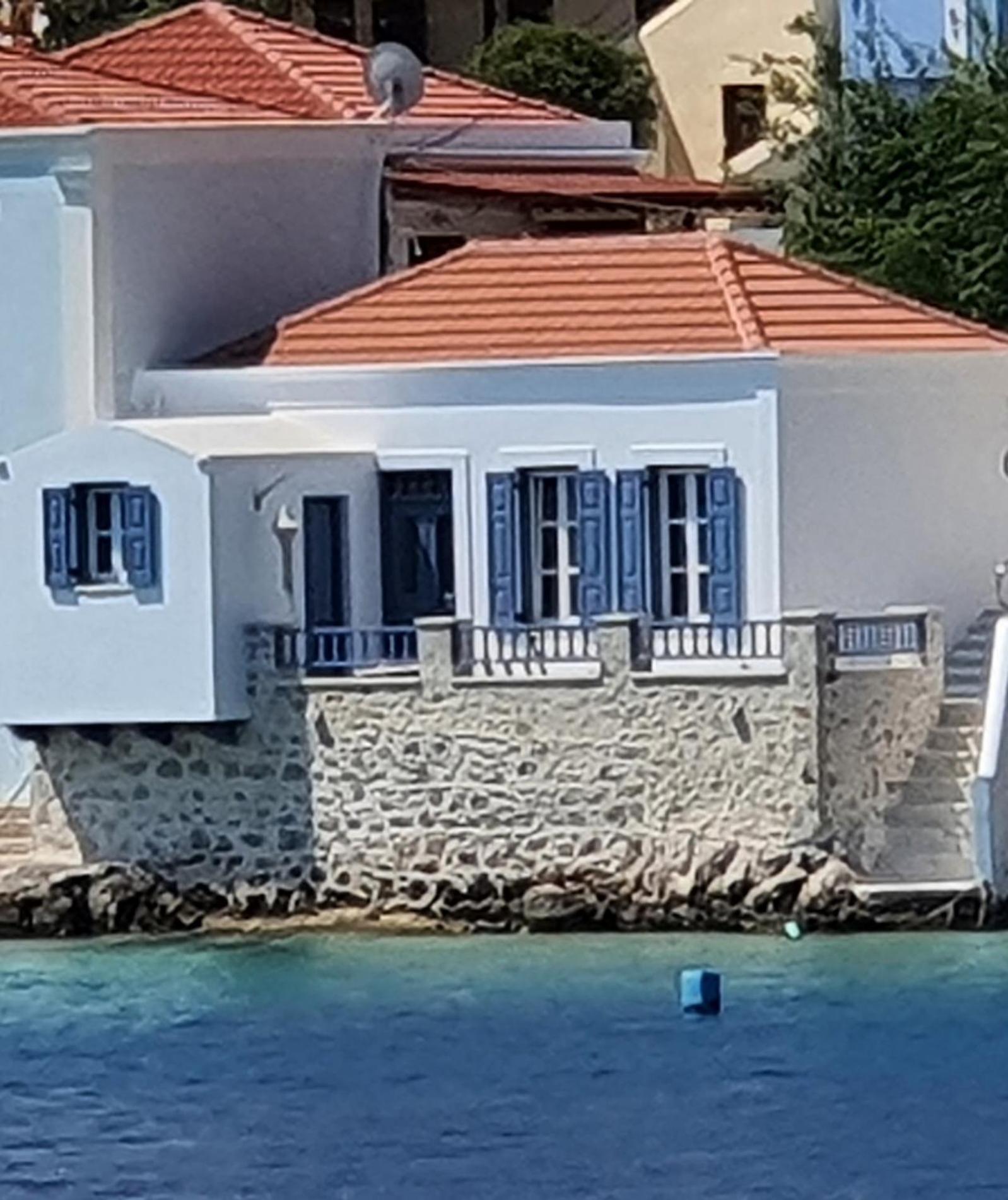 Halki Sea Breeze - A Waterfront Villa מראה חיצוני תמונה